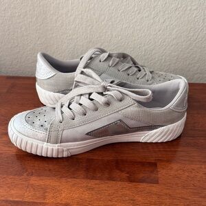 Women's Gray Sneakers